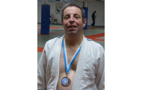 Et si vous veniez applaudir Hubert qui présente le nage no kata pour la fête du club ?